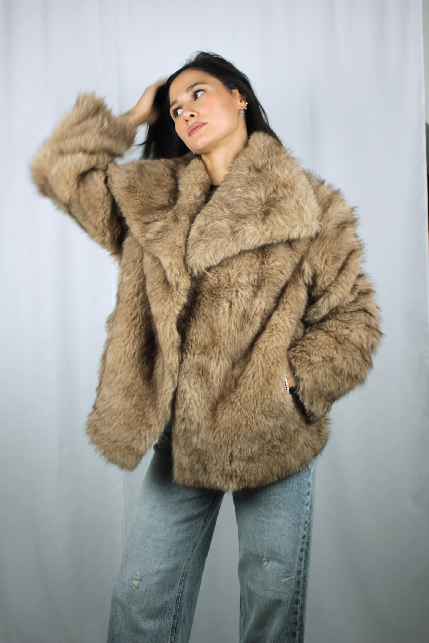 Giacca corta ecopelliccia Cammello