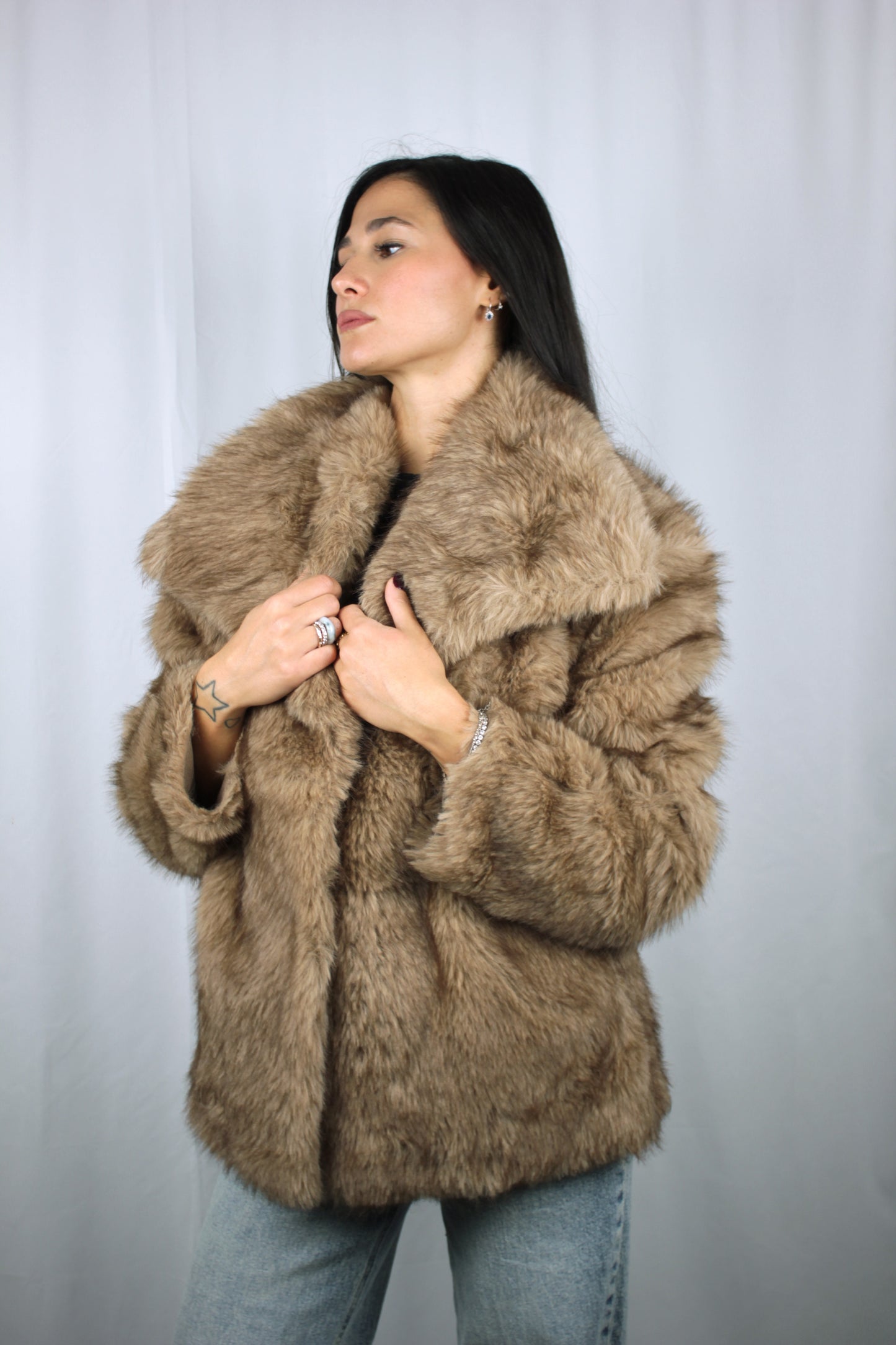 Giacca corta ecopelliccia Cammello