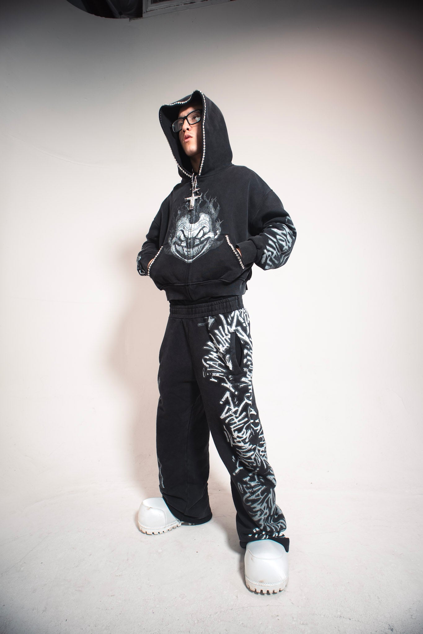 Abito senza maniche con dettaglio pizzo